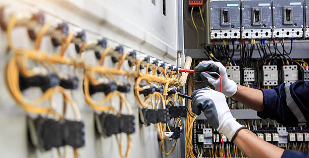 Professional Electrician technician working in Taylorsville, NC